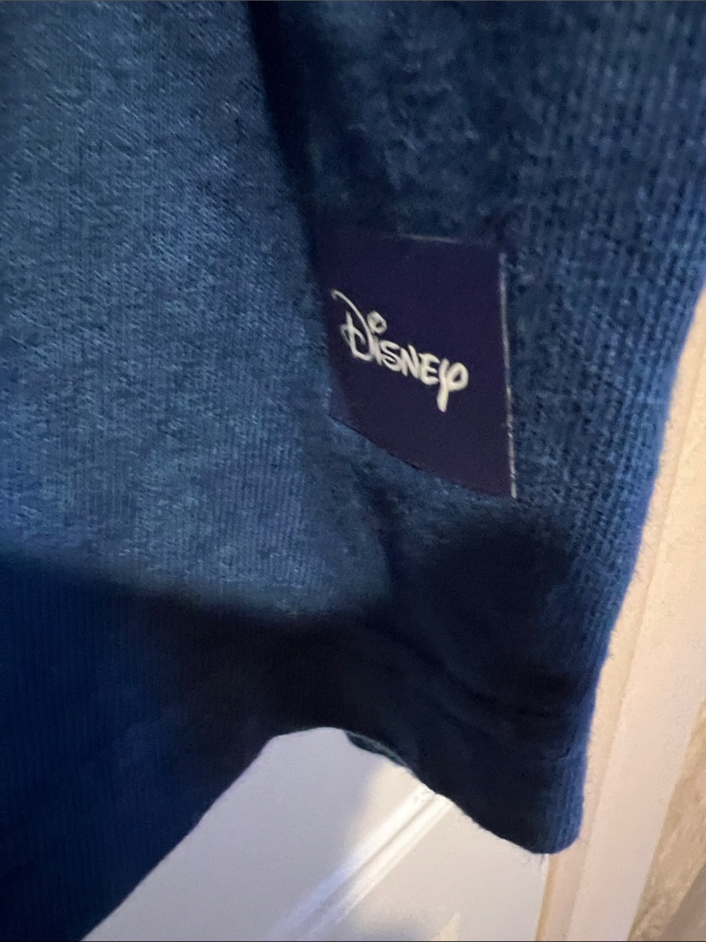 DisneyFinding Nemo White and Blue Dip-Dye Long Sleeve Tee with Pelican Patch. - Picture 2 of 6